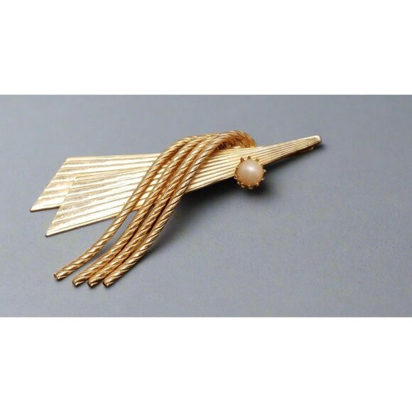 Vintage Gold Tone Brooch - Picture 1 of 7